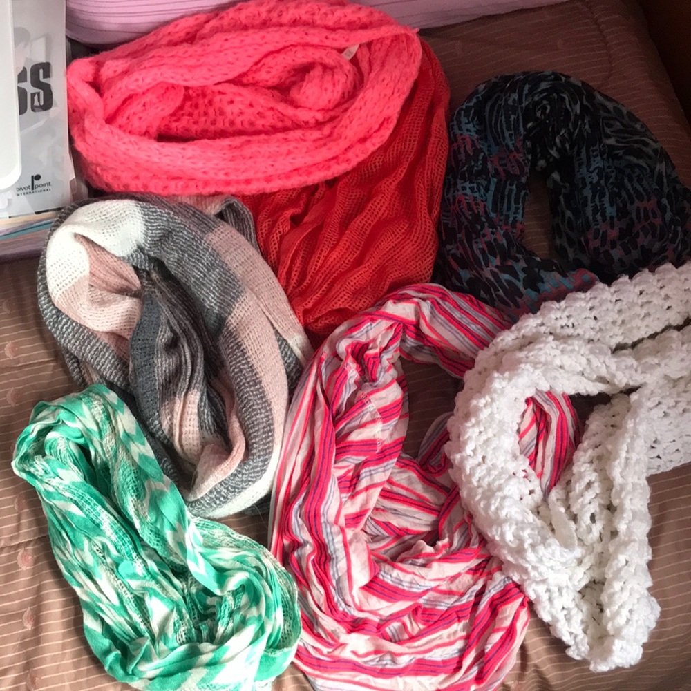 7 scarf bundle!